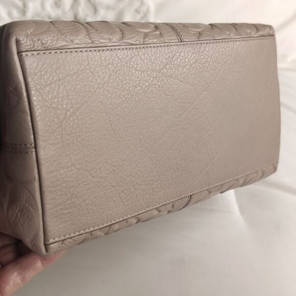 Vintage Coach Legacy Embossed Taupe HOBO Bag NWOT - Picture 6 of 17